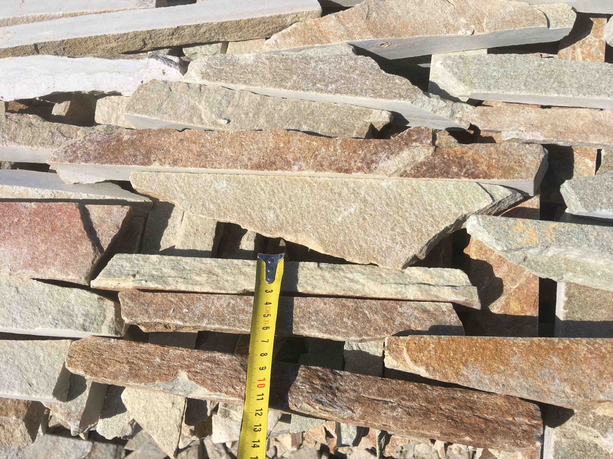 Горбушка златолит золотистый для облицовки купить в Республике Коми