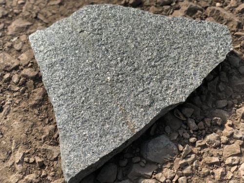 Плитняк златолит Уральский для цоколя, отмостки купить в Республике Коми