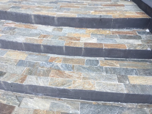 Плитка из Златолита Уральского для лестницы купить в Республике Коми