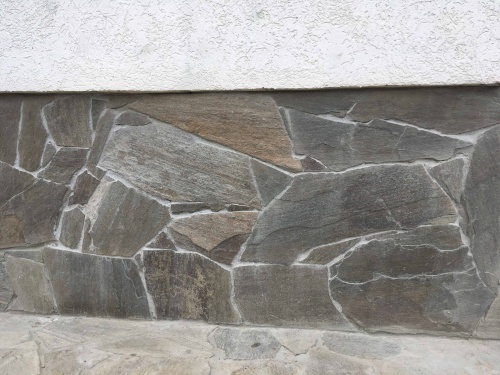 Плитняк златолит Уральский для цоколя, отмостки купить в Республике Коми