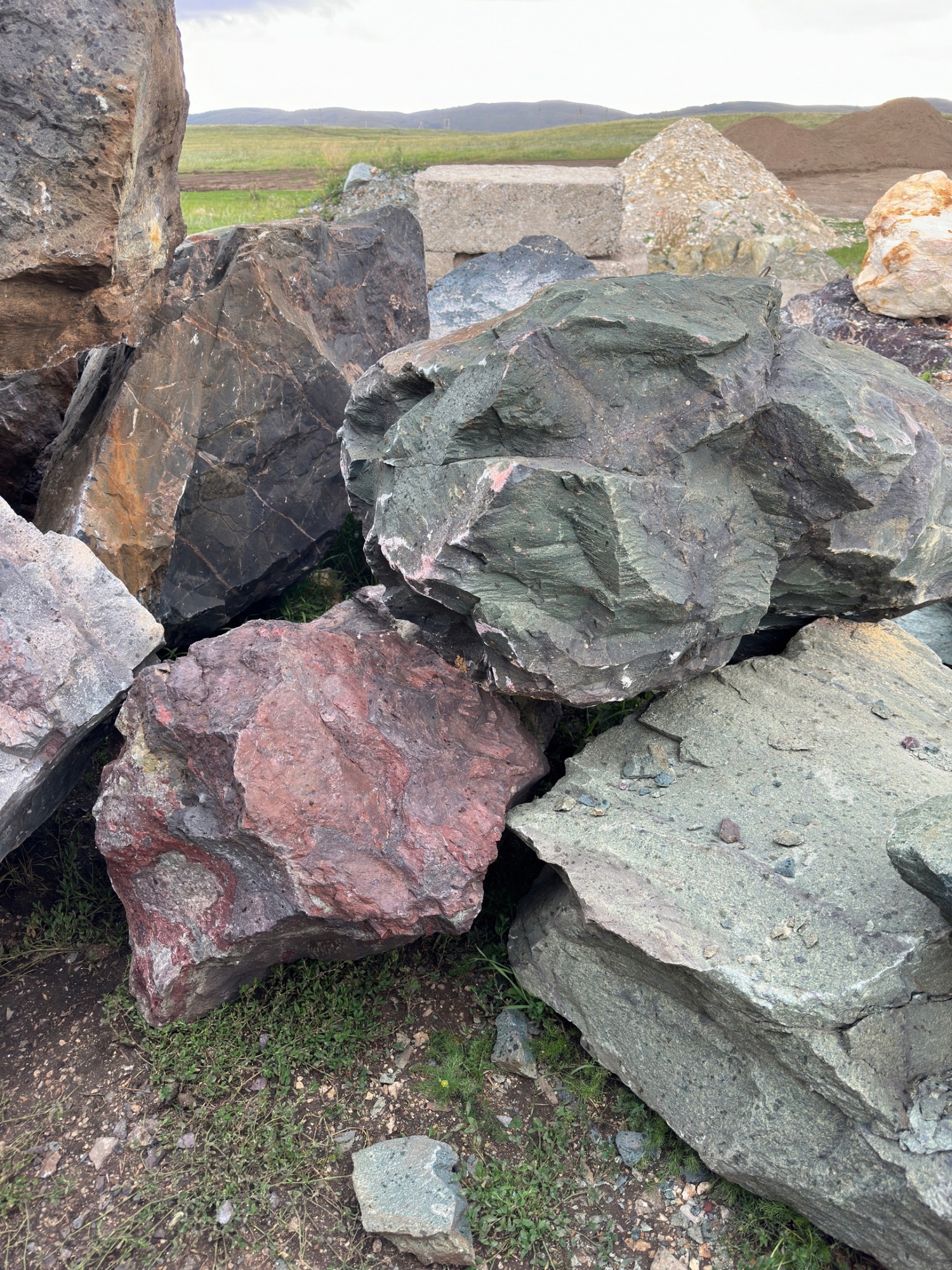 Камни для ландшафтного дизайна зелёные 10-60 килограмм купить в Республике Коми