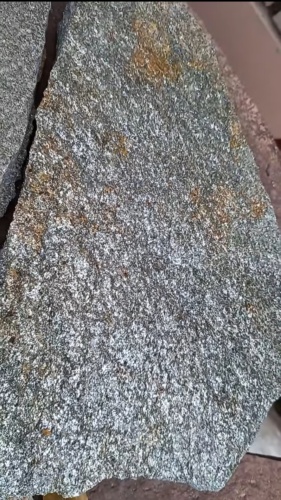 Плитняк златолит серебристый для цоколя, отмостки купить в Республике Коми