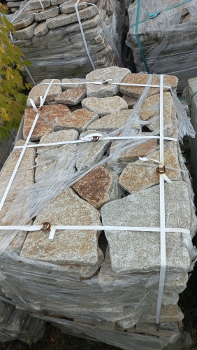 Плитняк галтованный гранитный для ландшафтного дизайна купить в Республике Коми