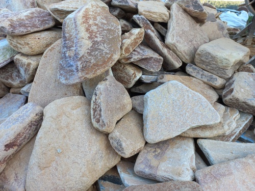 Златолит жёлтый, жёлто-зелёный глыбки и валуны для ланшафтного дизайна купить в Республике Коми