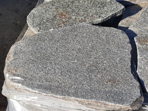 Златолит серебристый галтованный для лестниц купить в Республике Коми