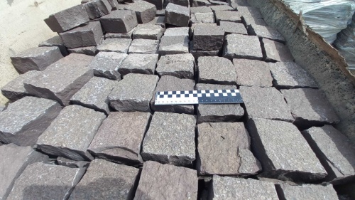 Лемезит колотая брусчатка 10 * 10 см. для парковки купить в Республике Коми