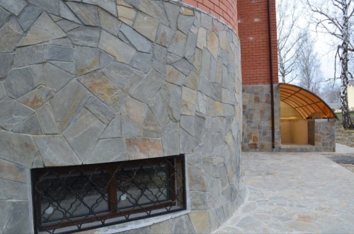 Плитняк златолит Уральский для цоколя, отмостки купить в Республике Коми